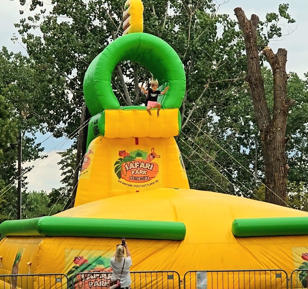 extreme jump safari